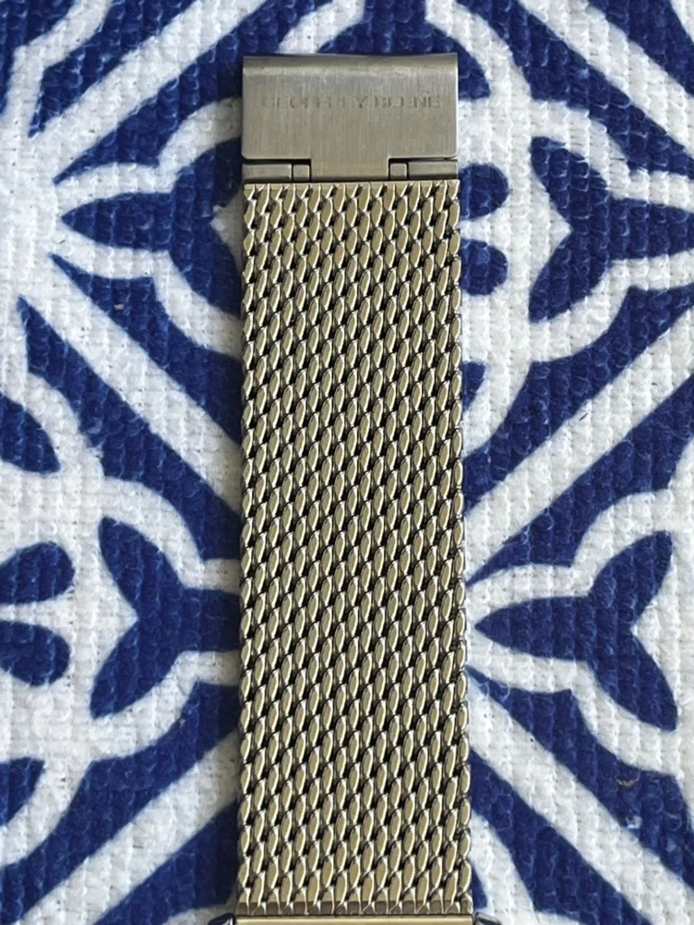 Geoffrey Beene Mens Watch 42mm Silver Tone Mesh band & green face New Battery